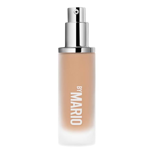 Maquillaje de Mario SurrealSkin Natural Finish Foundation.